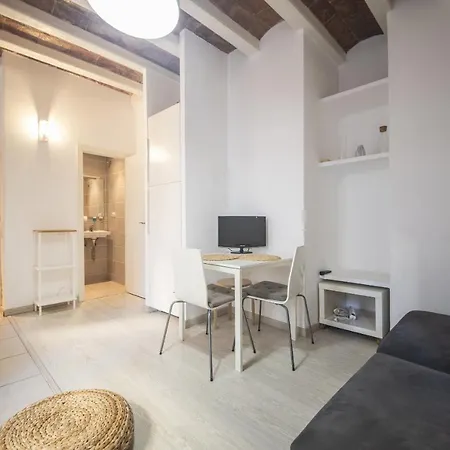 Апартаменты Catalunya Casas Lovely 100m To Beach! Барселона